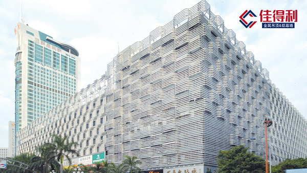 生產(chǎn)沖孔鋁單板時要滿足哪些專業(yè)要求？