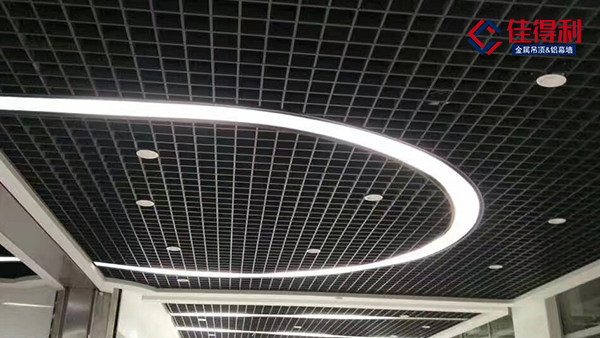 鋁格柵廠家到底是如何生產(chǎn)鋁格柵？