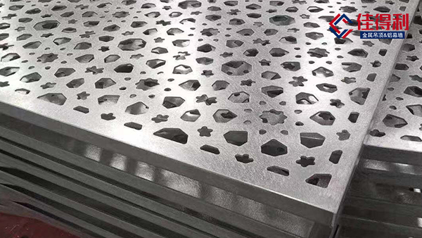 鋁單板幕墻有哪些優(yōu)勢？